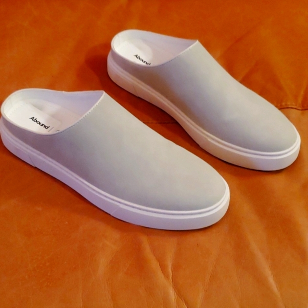ALDO (ABOUND) MULES SIZE 11
